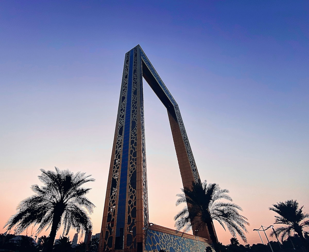 Dubaï Frame offre une vue imprenable sur la vieille ville et les buildings d'aujourd'hui