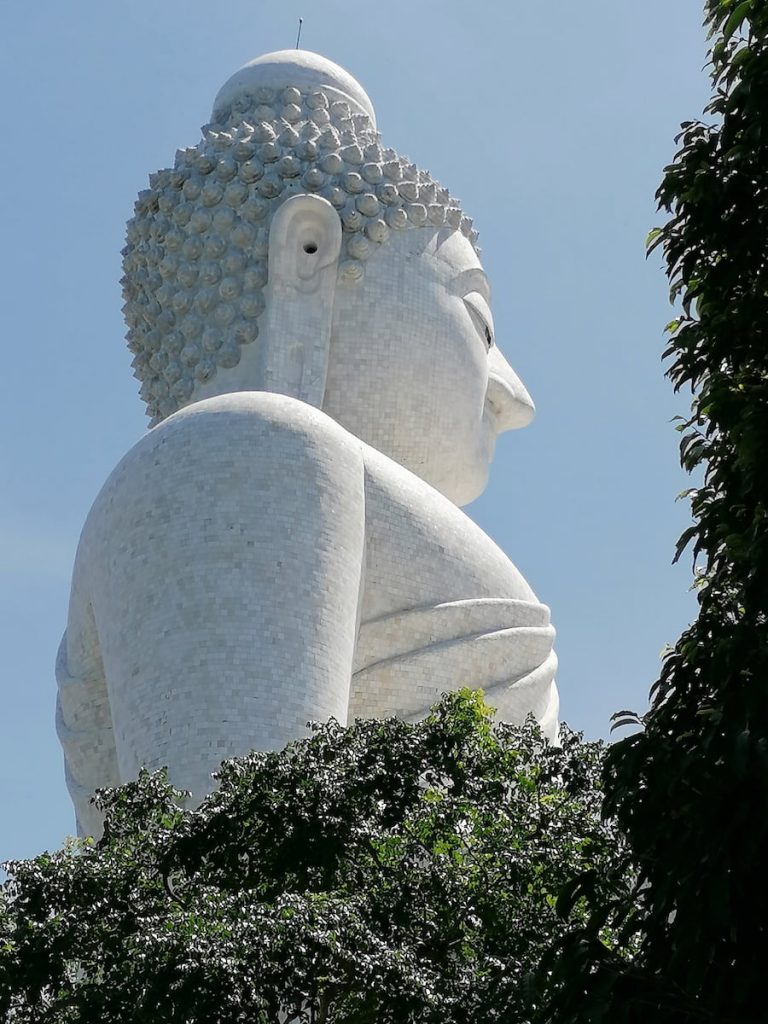 Le Grand Bouddha domine toute la région