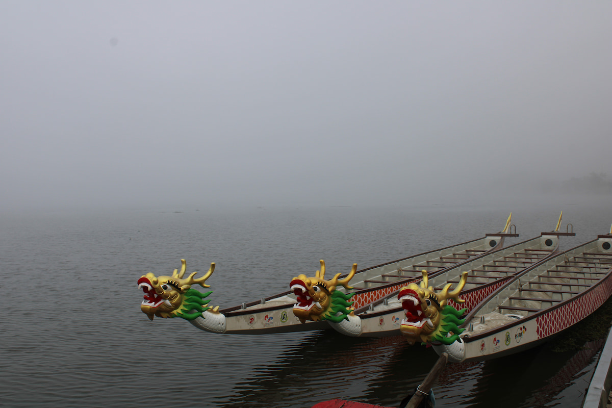 Matin de brume sur Phayao Lake