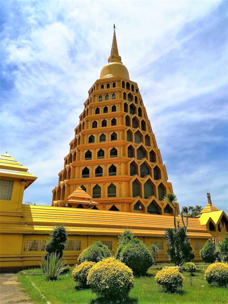 Wat Tha It - Ce temple se situe dans un cloître