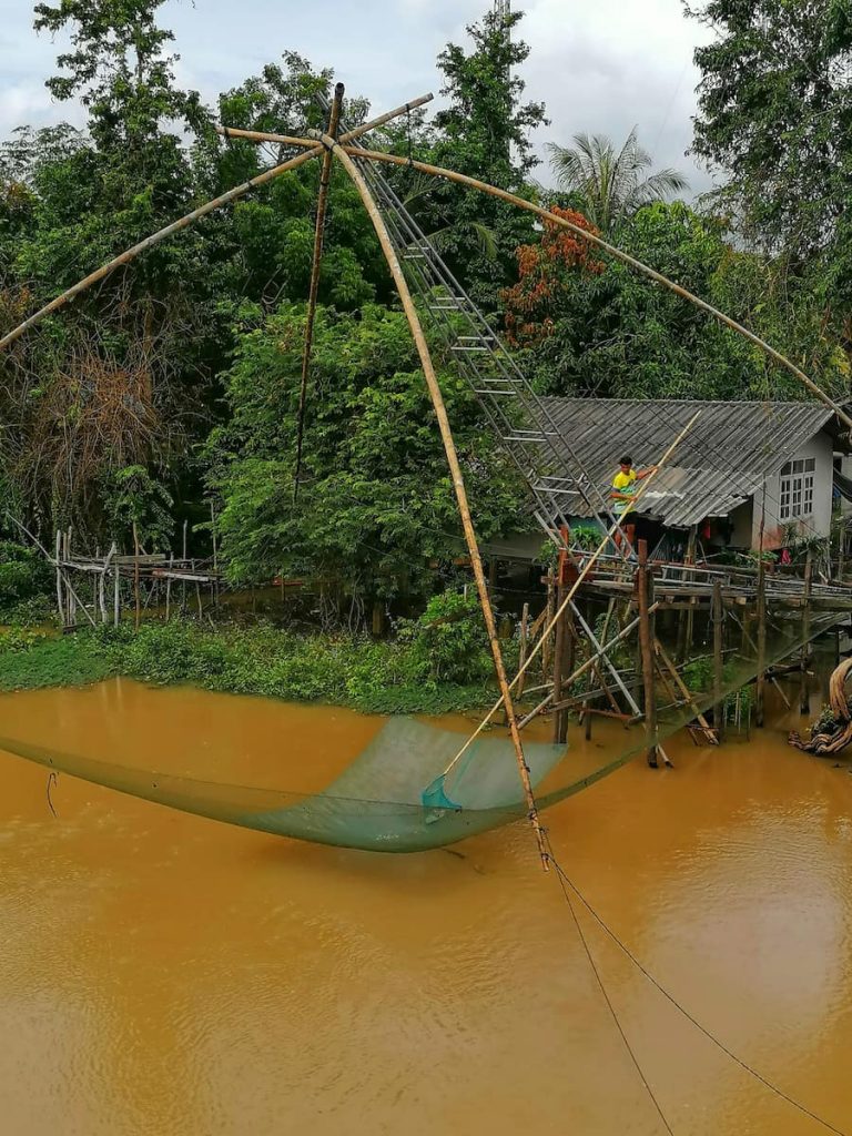 Les villages autour de Phattalung regorgent de ses filets de pêche géants.