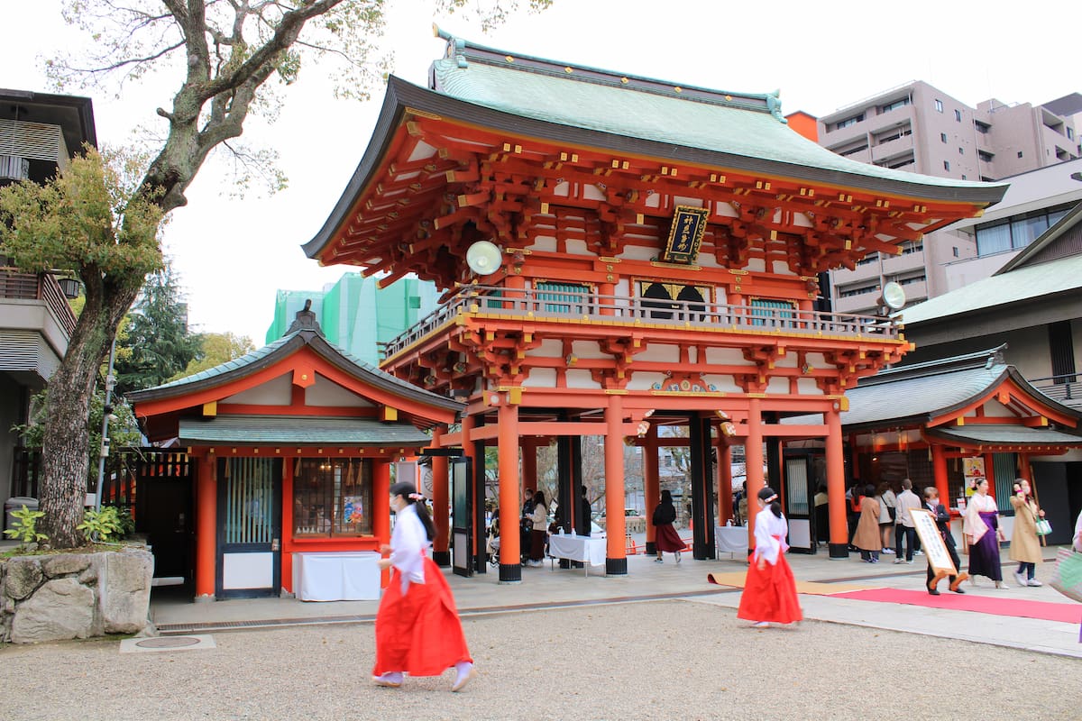 Ikuta Shrine, figure parmi les plus vieux sanctuaires shinto du Japon, il date du IIIe siècle.