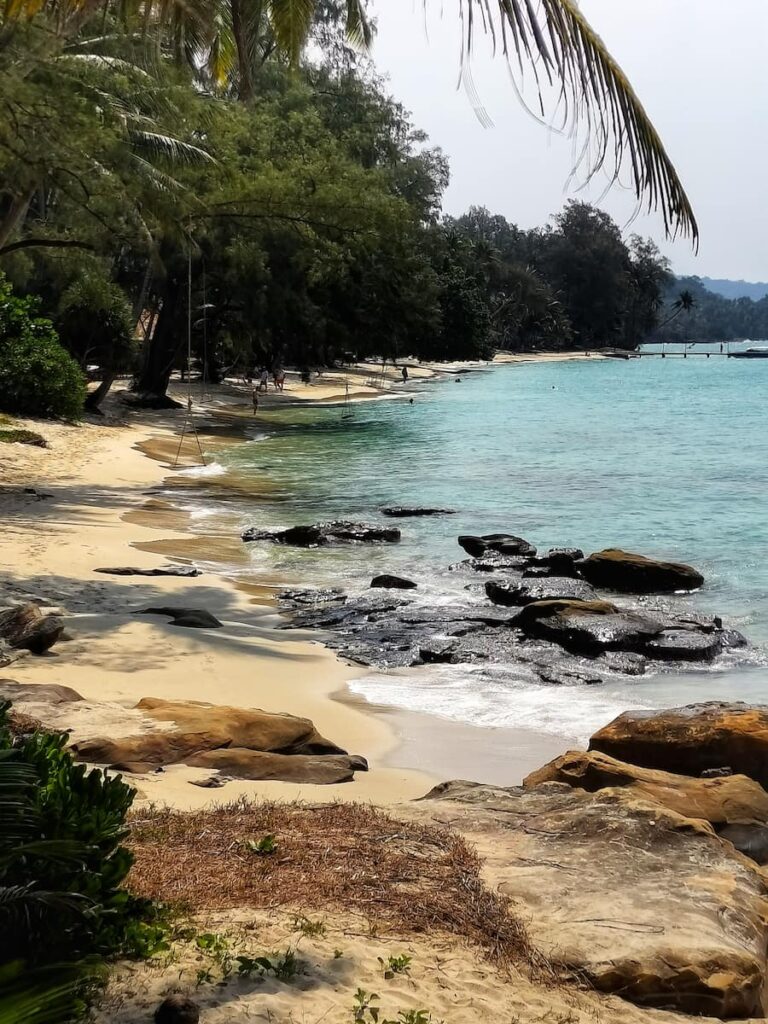 Des plages sauvages et rocailleuses, à marée basse ou haute, il n'y a que l'embarras du choix à Koh Kood